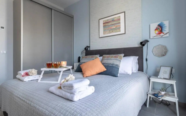 Central and luxurious 1 bdr