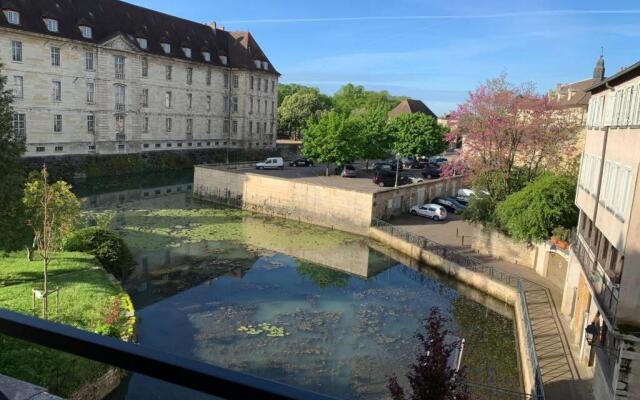 Studio Au Moulin " Design Noir " Vue Unique