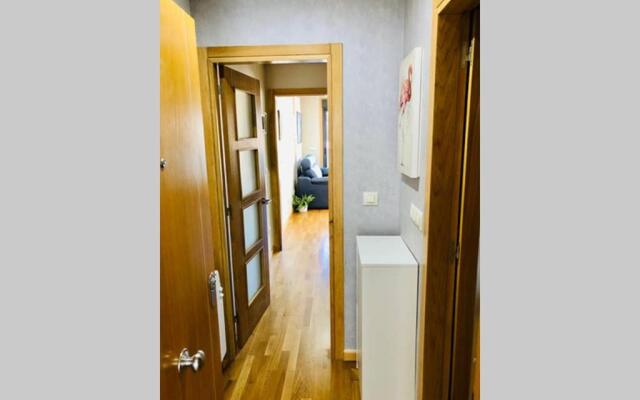 Apartamento con piscina y terraza al lado de la playa