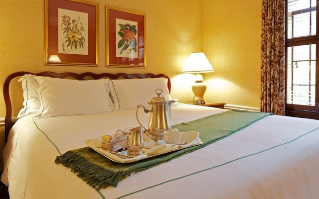 Deer Path Inn