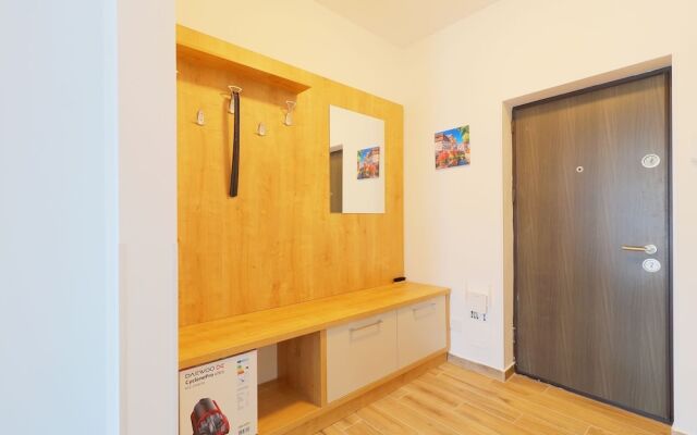 Bright Sunny Apartments