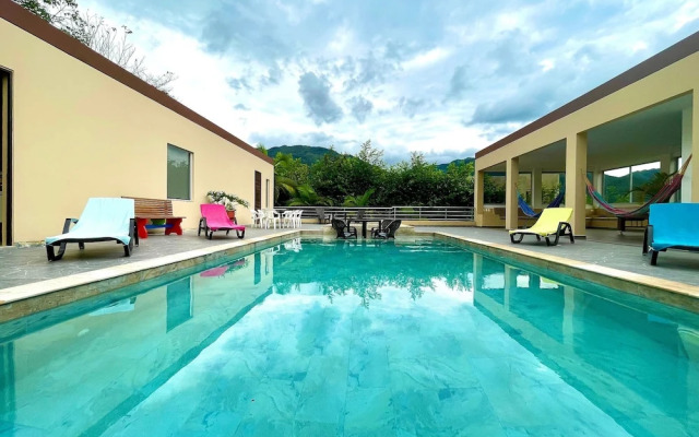 Maravillosa CASA FINCA piscina wifi tv