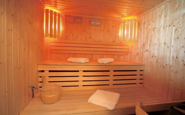 Spacious Apartment 500 m. From the Slopes of Les Sybelles