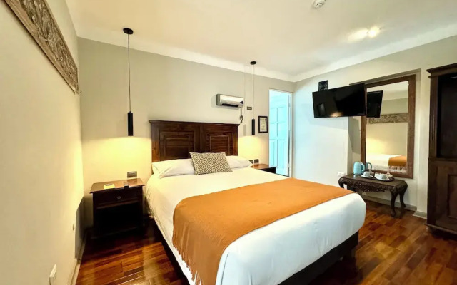 Hotel Montes Central