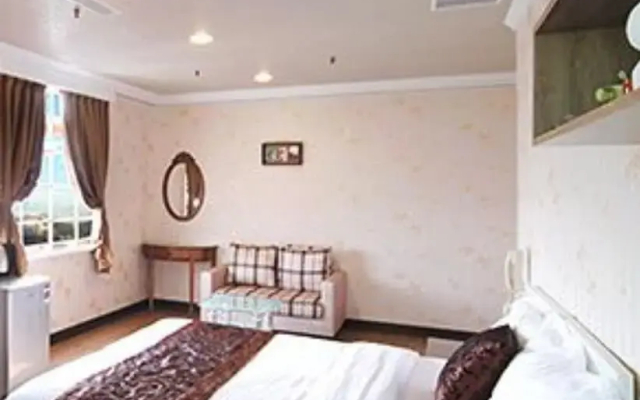 Ya Tai Hotel