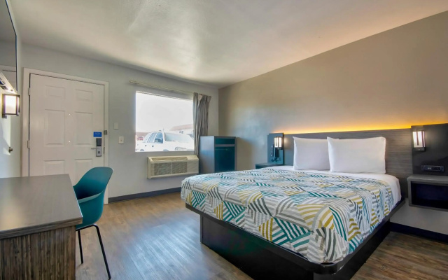 Motel 6 Albuquerque, NM - Carlisle