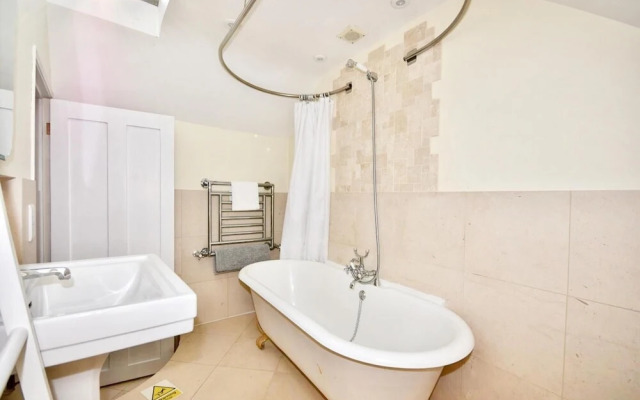 Vernon House Sleeps 8 in Old Cowes