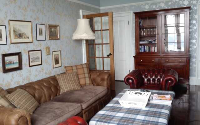 Cragowlet House East