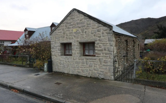 The Tinkers Cottage