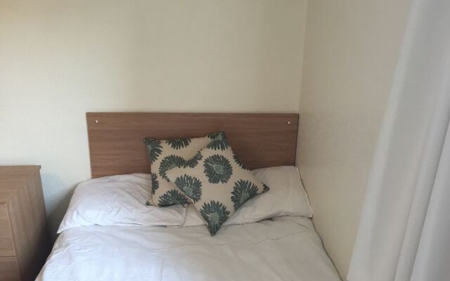 Destiny Student Meadow Court - Campus Accommodation