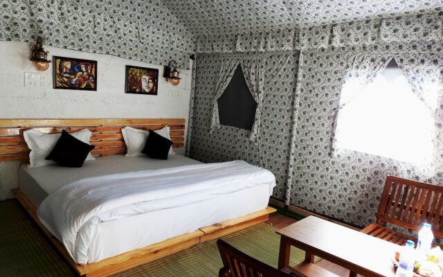 Camp Dharamshala - Luxury with peace
