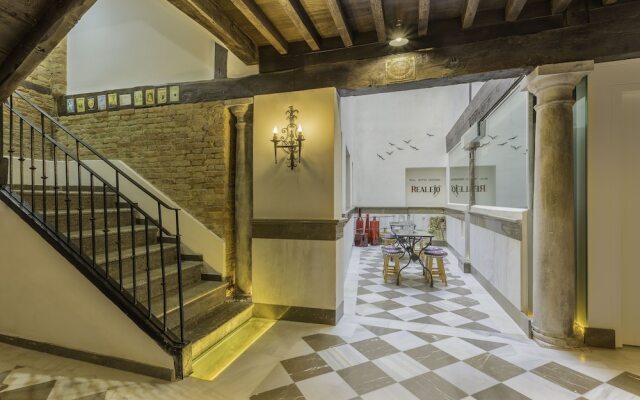 Apartamentos Real Suites Realejo