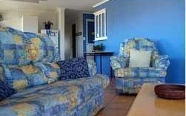 Whitecaps Holiday Apartments