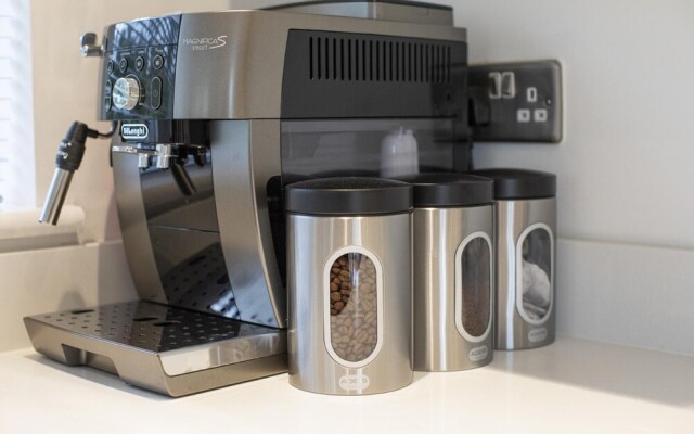 CH Apt 4 2bed in Bath