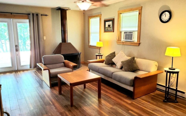 Steel Driver River Cabin