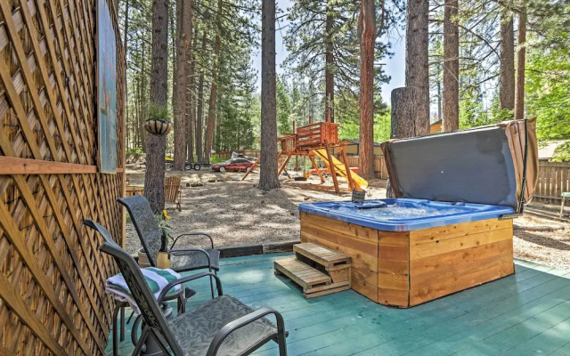 Idyllic Tahoe Home: 1 Mi to Heavenly Ski Resort!