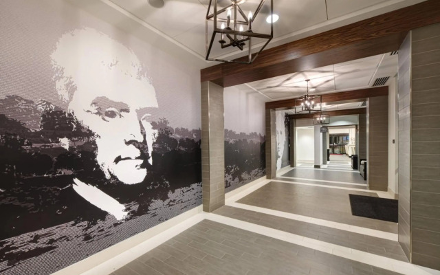 Courtyard by Marriott Richmond Downtown