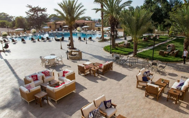 Le Chateau Lambousa Hotel