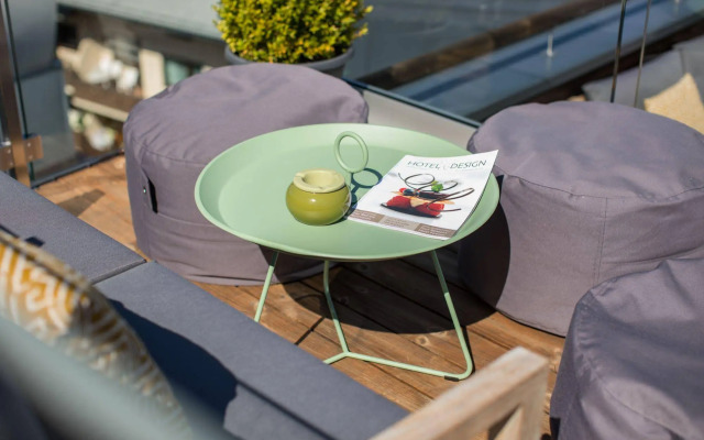 TWO TIMEZ - Boutique Hotel