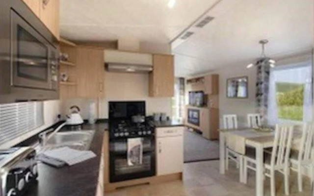 Captivating 3 Bedrooms Loch Views Indoor Pool