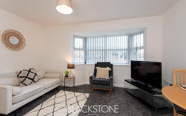 Quincy 2, Modern one bedroom apartment by Bpne Properties