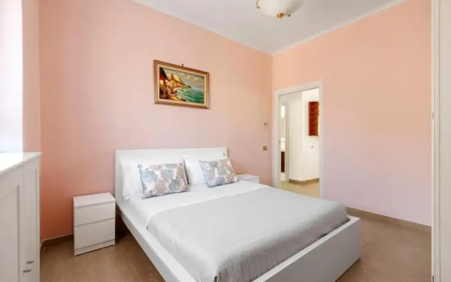Rose Sorrento House