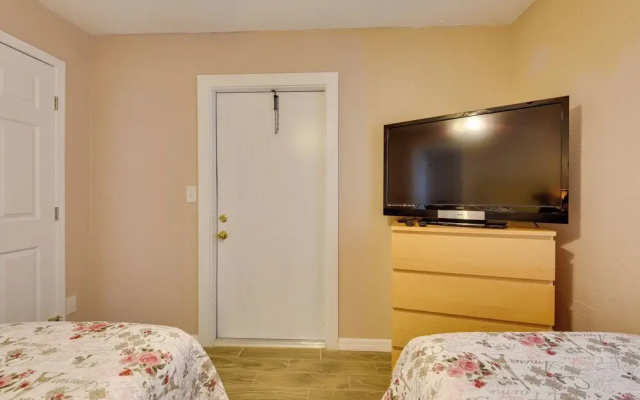 10 Mi to Coquina Beach: Spacious Bradenton Duplex