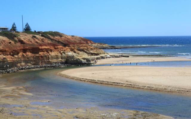 Elandra Holiday Home