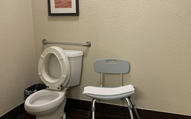 Comfort Inn & Suites Crystal Inn Sportsplex