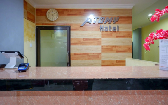 RedDoorz near Citraland Waterpark Kendari