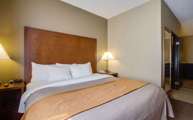 Comfort Inn & Suites Bellevue - Omaha Offutt AFB
