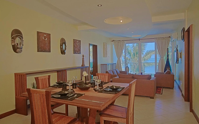 Cowrie Shell Beach Apartments