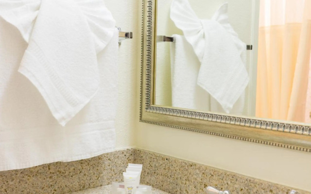 Oakland Airport Executive Hotel