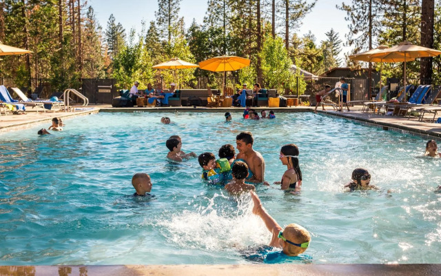 Rush Creek Lodge and Spa at Yosemite