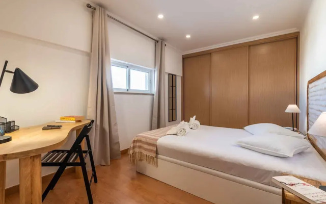 Montechoro Sea View 3 Bedroom Apartment