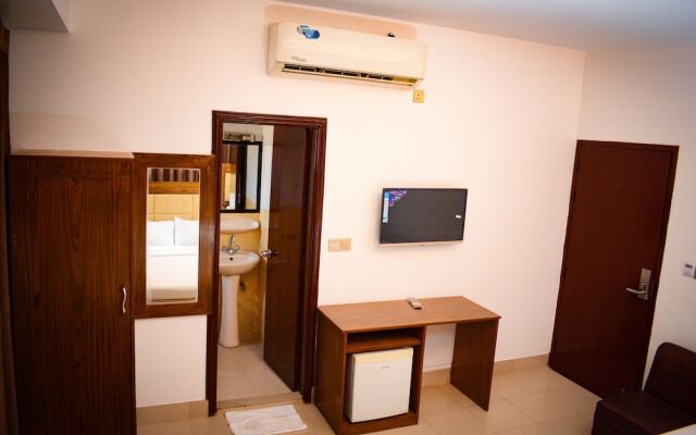 The Alina Hotel & Suites