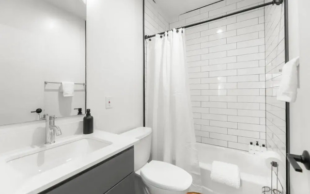 East Austin Condo - 2 Bedrooms & Parking