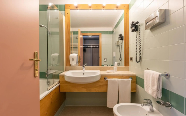 AlpHoliday Dolomiti Wellness