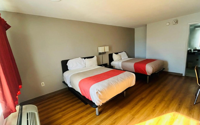 Super 7 Inn Tupelo
