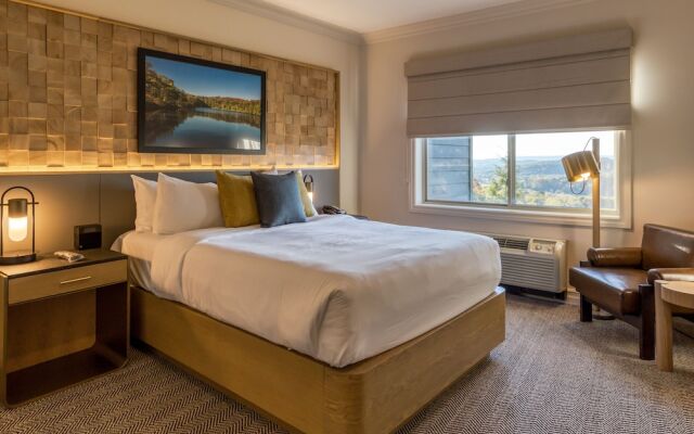 Grand Cascades Lodge