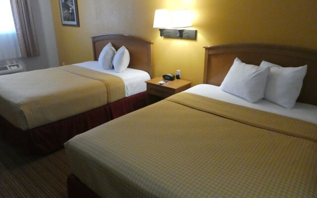 Travelodge by Wyndham Lemoore Near Naval Air Station