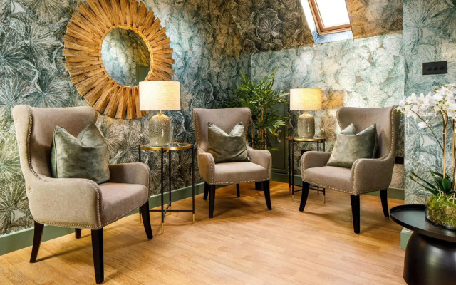 voco Lythe Hill Hotel & Spa by IHG