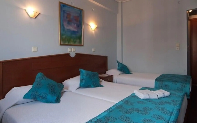 Hotel Triton