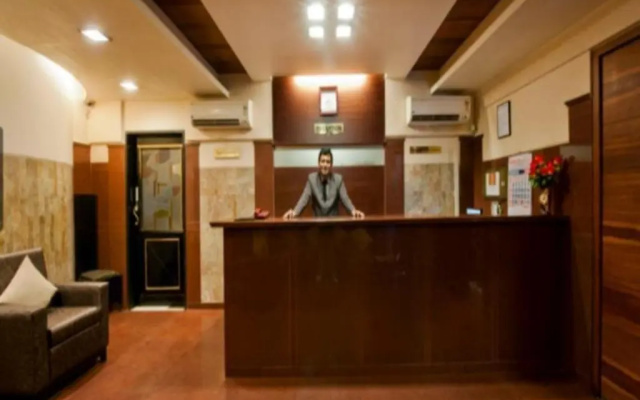 Rajhans Hotel – Lobby – Mumbai
