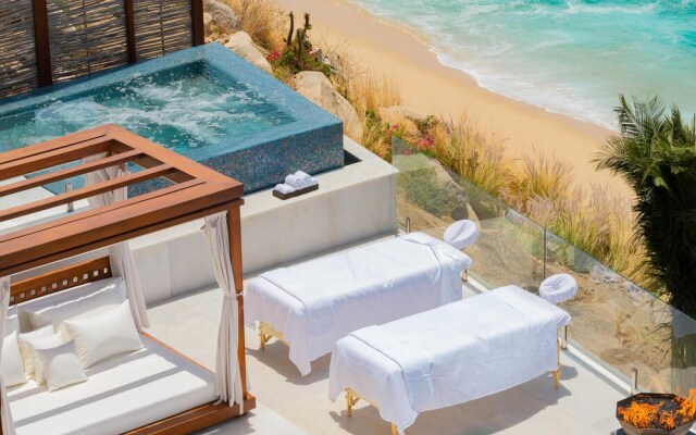 Spectacular Modern Luxury and Exceptional Amenities at Mantea Casa Cabo in Pedregal