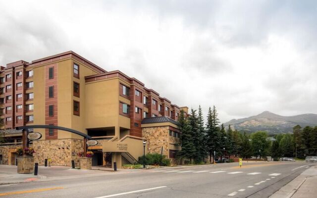 Ge At Breckenridge Chateaux 1023 2 Bedroom Condo by RedAwning