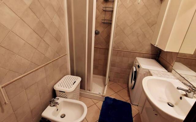 Apartment Near The Metro
