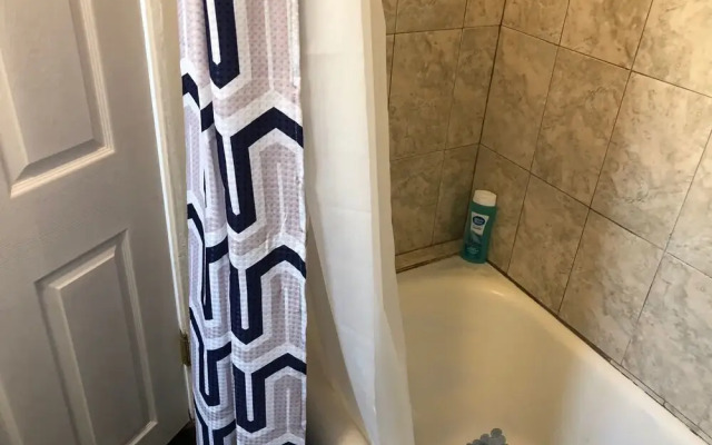 Unique 2 Bedroom in Burbank