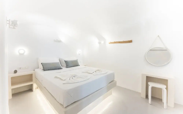 Kalamia Cave House