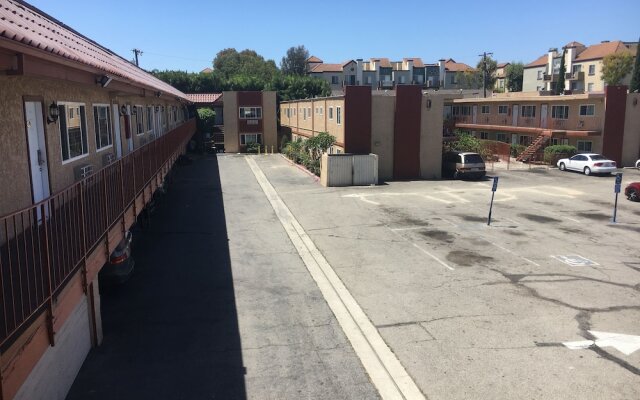 Norwalk Inn & Suites